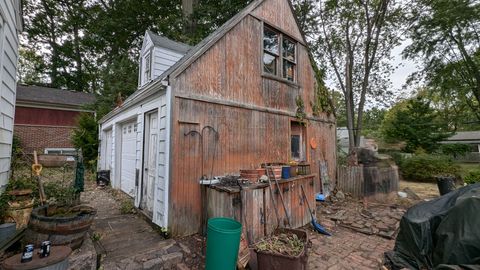 Single Family Residence in Garden City MI 31478 ROSSLYN Avenue 2.jpg