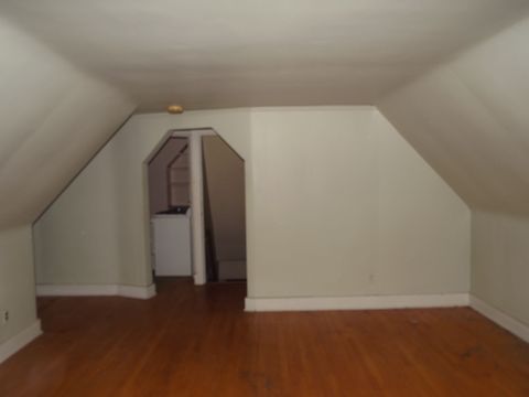 Single Family Residence in Garden City MI 31478 ROSSLYN Avenue 24.jpg