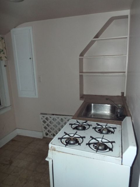 Single Family Residence in Garden City MI 31478 ROSSLYN Avenue 26.jpg