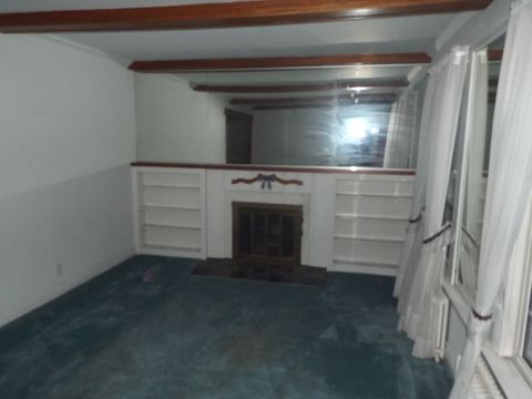 Single Family Residence in Garden City MI 31478 ROSSLYN Avenue 11.jpg