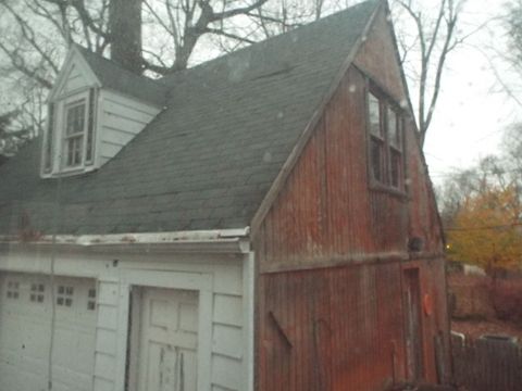 Single Family Residence in Garden City MI 31478 ROSSLYN Avenue 40.jpg