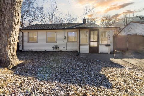 Single Family Residence in Westland Wayne MI 33434 BENDON Court.jpg