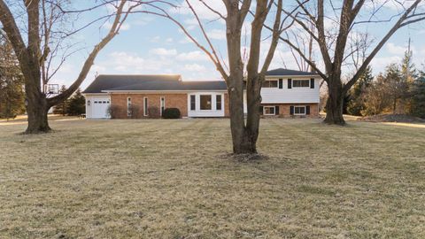 Single Family Residence in Augusta Twp MI 8128 Stoneham Drive.jpg
