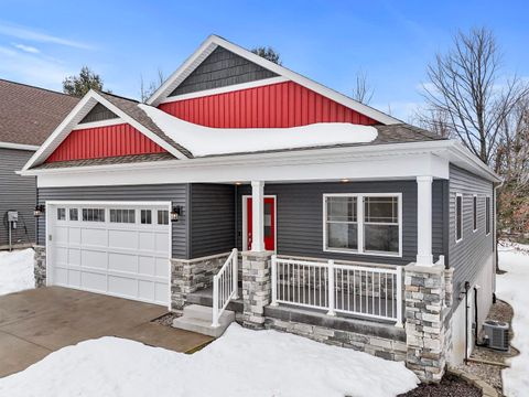Single Family Residence in Acme Twp MI 4077 Windward Way.jpg