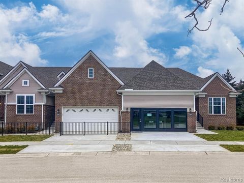 Condominium in Howell_Livingston MI 2264 Chase Drive #114.jpg