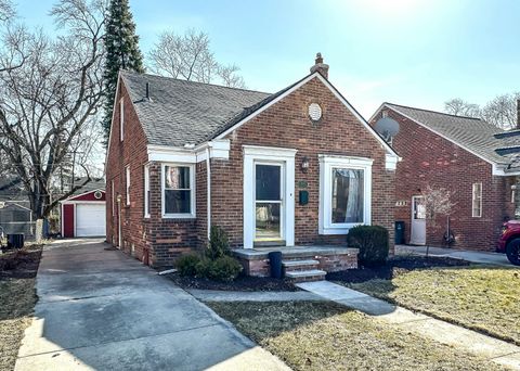 Single Family Residence in Berkley MI 995 Oxford Road.jpg