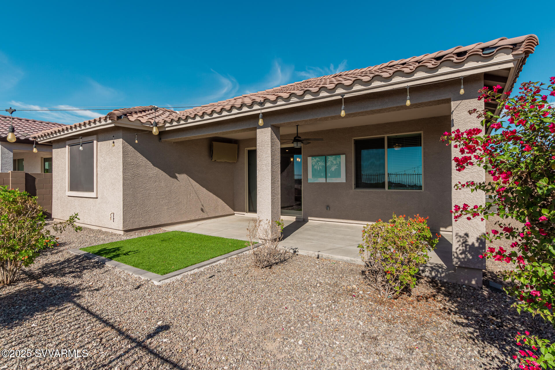 Single Family Residence in Out of Area AZ 20403 W Calle Encorvada 24.jpg