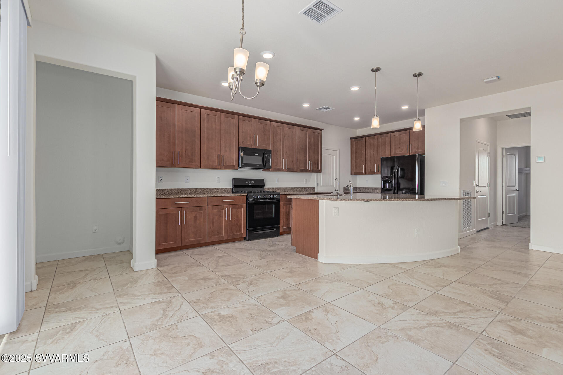 Single Family Residence in Out of Area AZ 20403 W Calle Encorvada 7.jpg