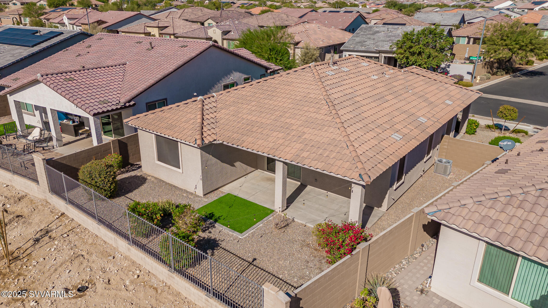 Single Family Residence in Out of Area AZ 20403 W Calle Encorvada 36.jpg