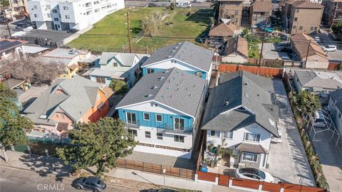 Quadruplex in Los Angeles CA 236 N Burlington Ave.jpg
