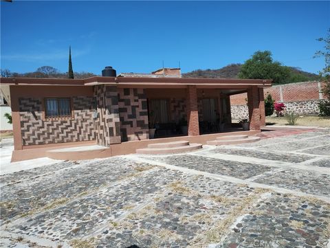 Single Family Residence in Outside Area (Outside U.S.) Foreign Country US 95 Carretera Acambaro-Tarandacua Km 3.jpg