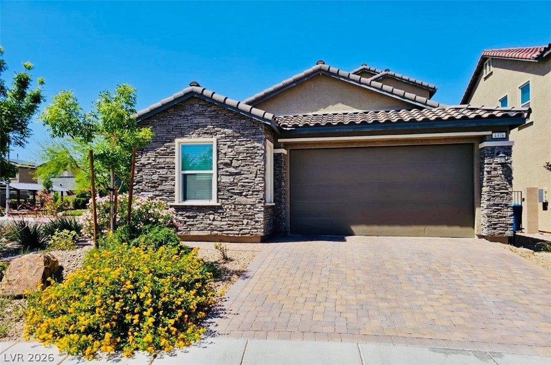 4376 Latitude Valley Ct, North Las Vegas, NV 89084 photo