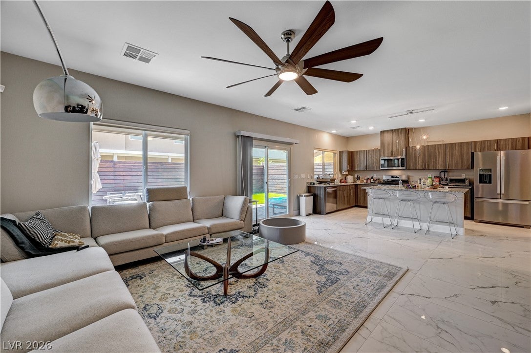 7563 Dragonfruit Ave, Las Vegas, NV 89113 photo