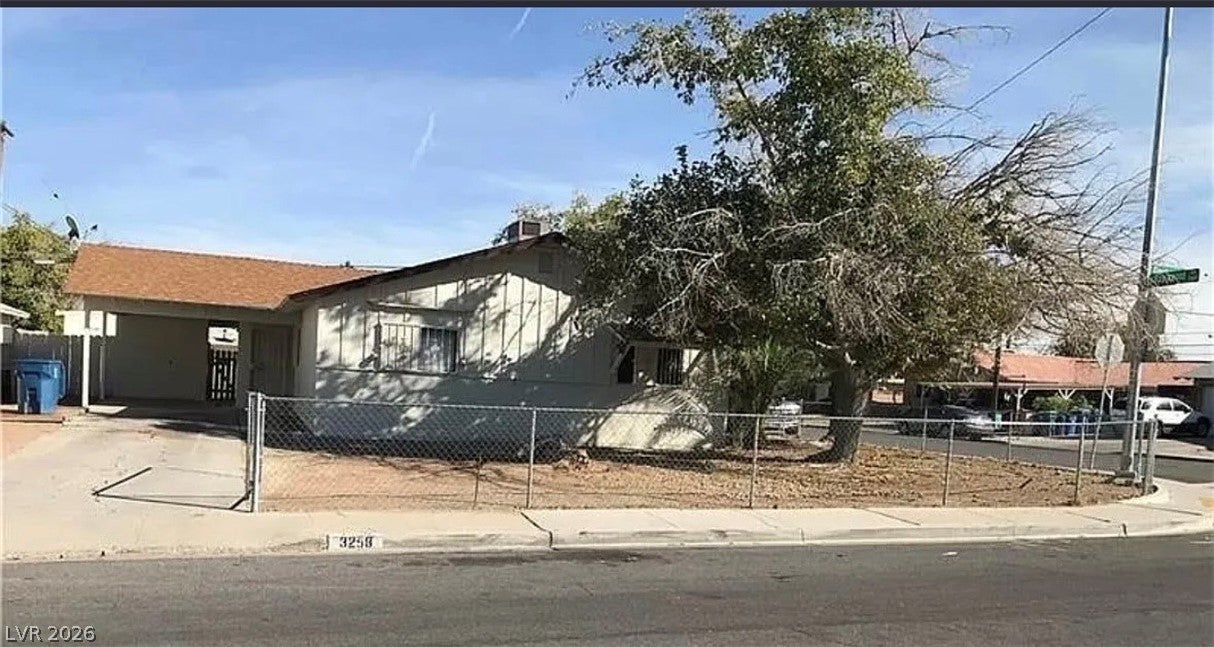 3258 Glenhurst Dr, Las Vegas, NV 89121