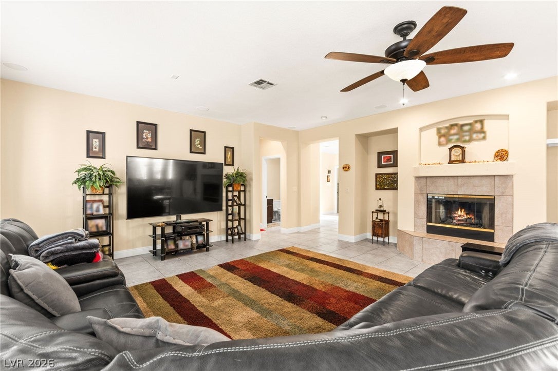 496 Grassrange Ln, Henderson, NV 89052 photo