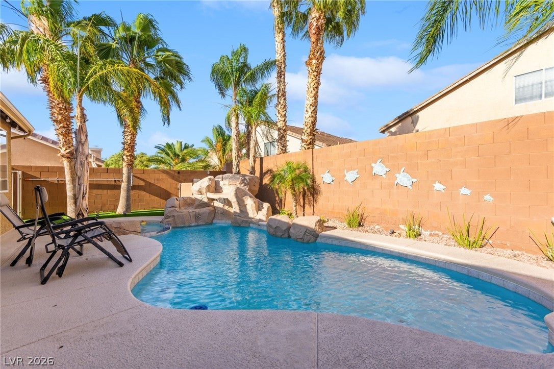 496 Grassrange Ln, Henderson, NV 89052