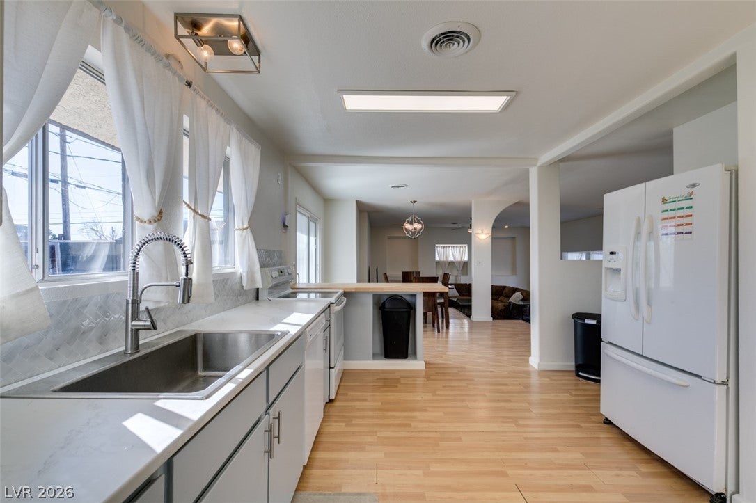 4411 E Boston Ave, Las Vegas, NV 89104 photo