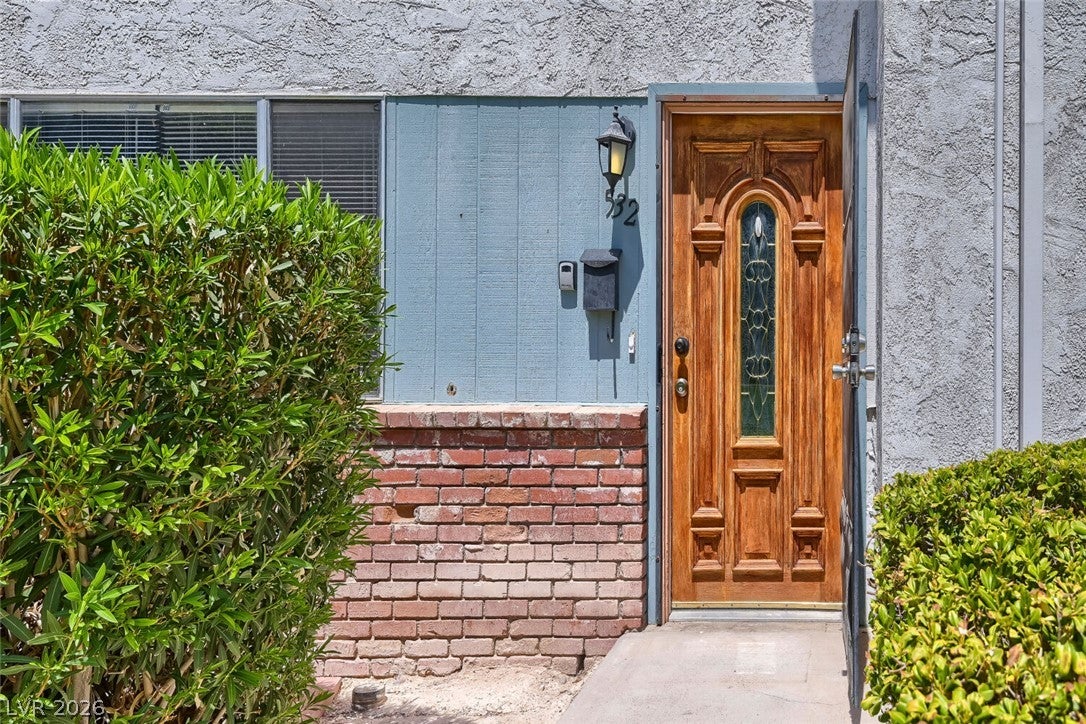 532 Greenbriar Townhouse Way, Las Vegas, NV 89121 photo
