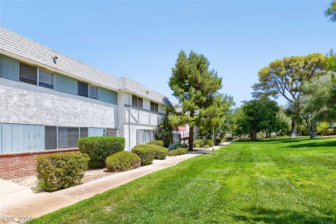 532 Greenbriar Townhouse Way, Las Vegas, NV 89121 photo