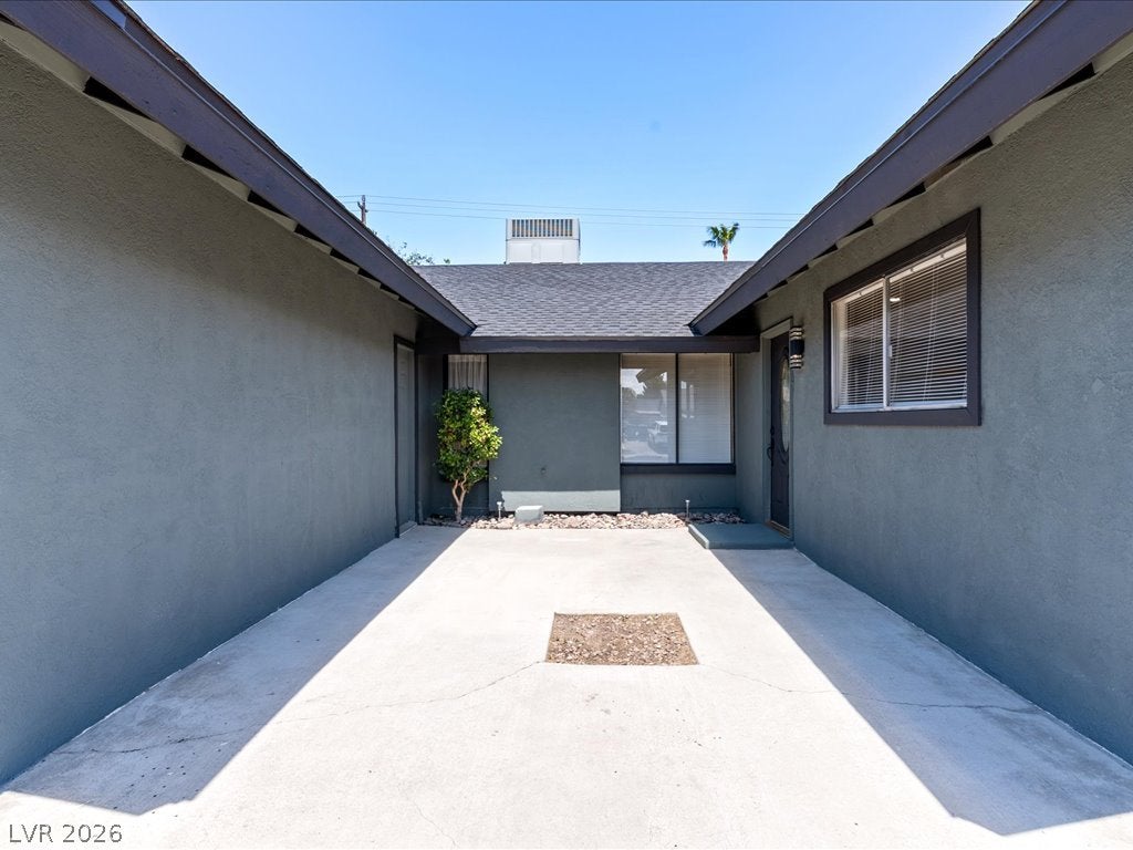 5282 Stampa Ave, Las Vegas, NV 89146 photo