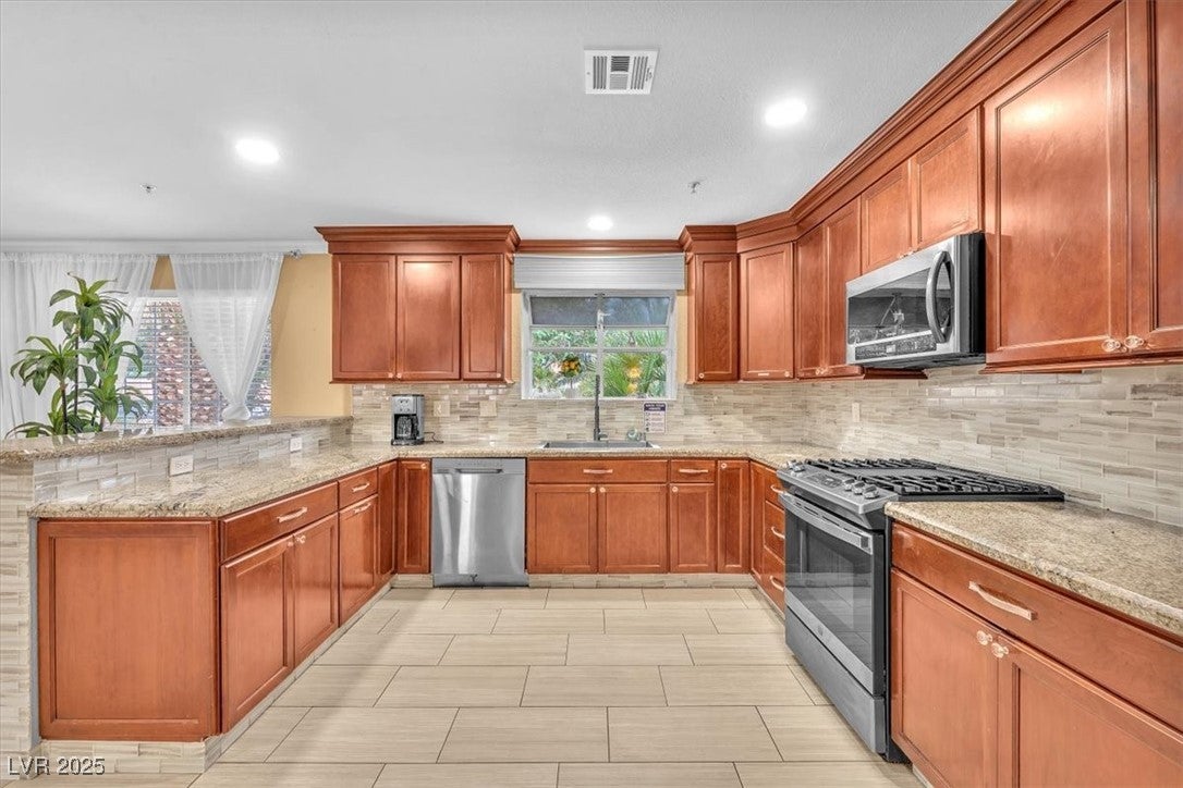 7830 Spencer St, Las Vegas, NV 89123 photo