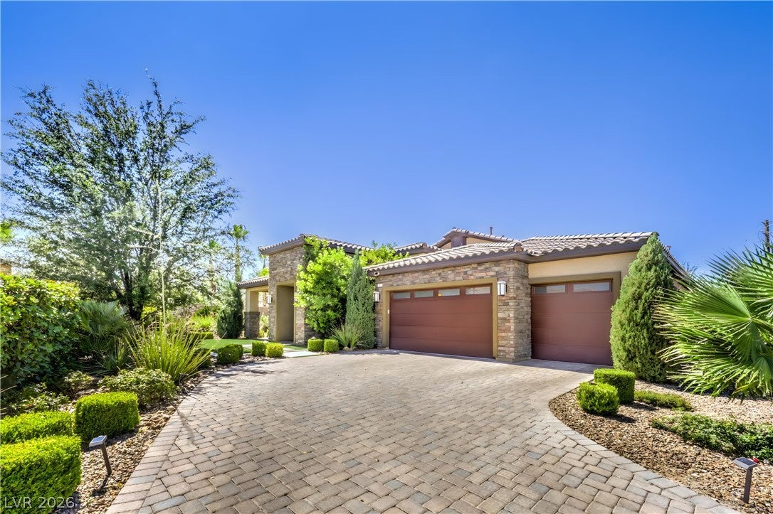 7119 Arabian Ridge St, Las Vegas, NV 89131 photo