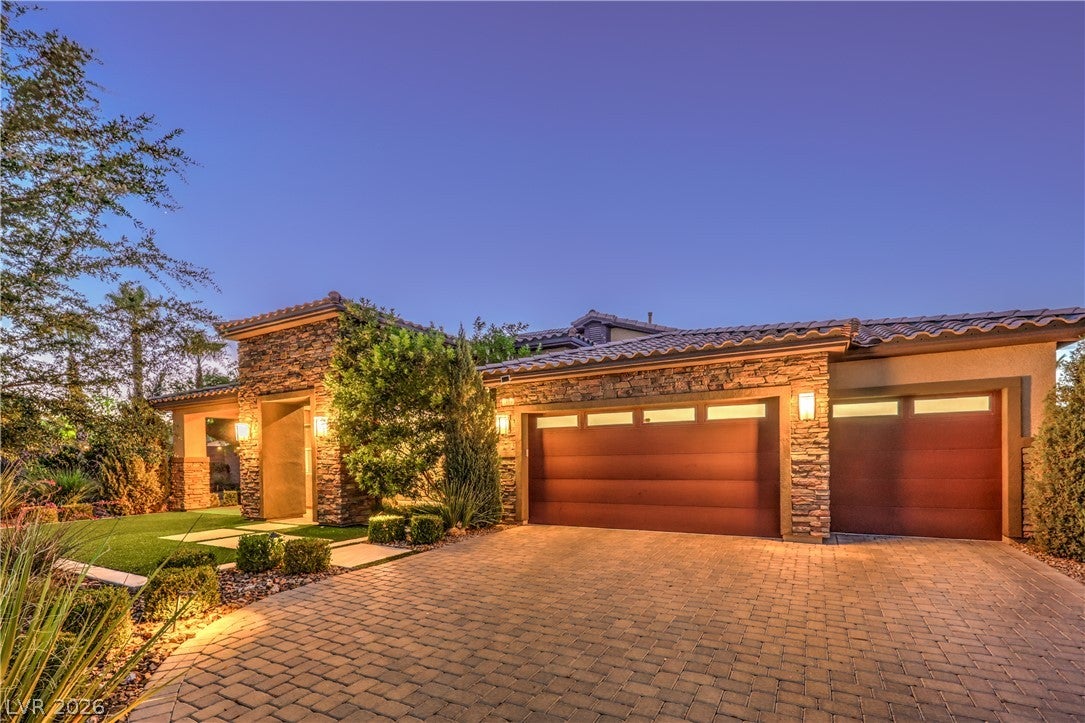 7119 Arabian Ridge St, Las Vegas, NV 89131 photo