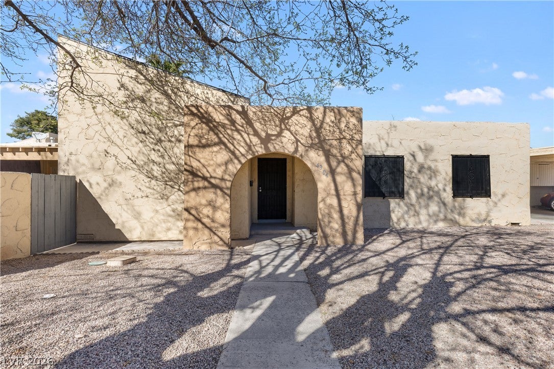 4304 Devlin Green Ct, Las Vegas, NV 89110 photo