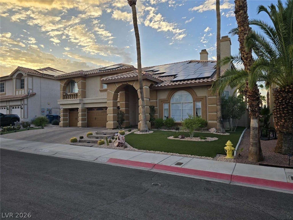 8728 Castle Hill Ave, Las Vegas, NV 89129 photo