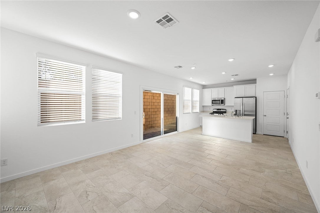 304 Crescent Glow Ln, Henderson, NV 89015 photo