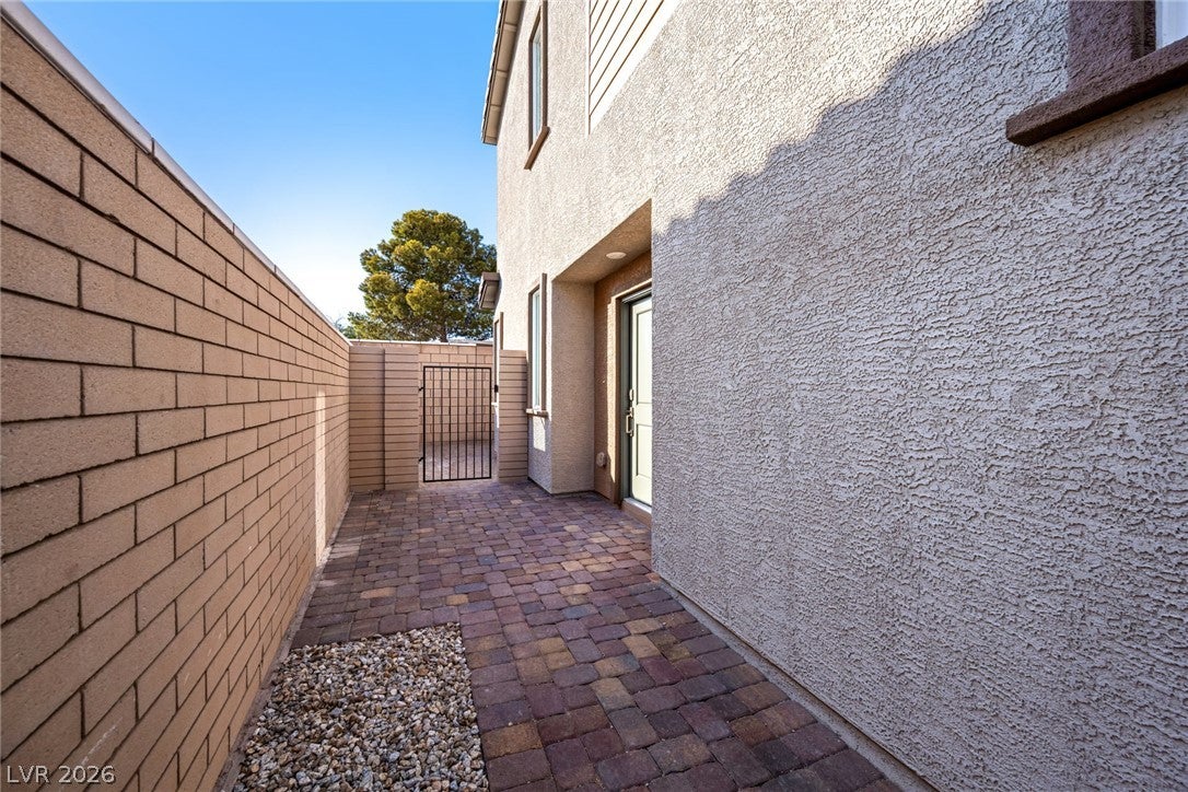 304 Crescent Glow Ln, Henderson, NV 89015 photo