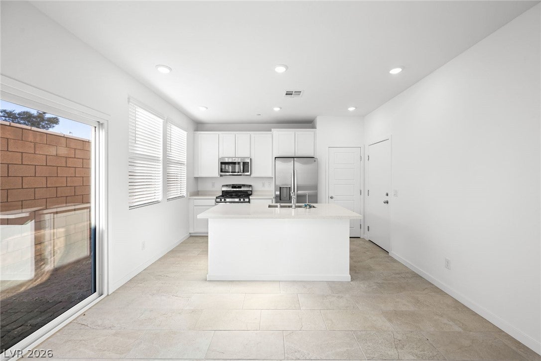 304 Crescent Glow Ln, Henderson, NV 89015 photo