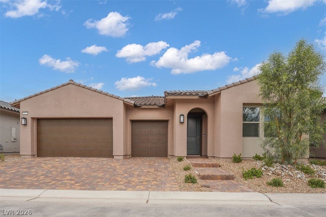 372 Tigullio Ave, Henderson, NV 89011