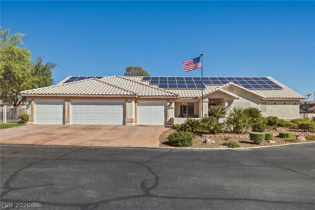 8850 S Tenaya Way, Las Vegas, NV 89113 photo