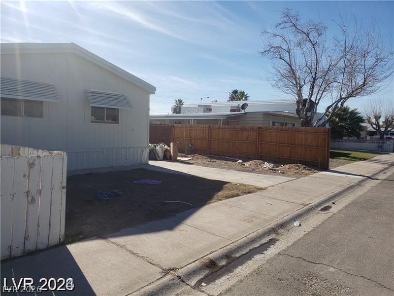 5545 Everglade St, Las Vegas, NV 89142 photo