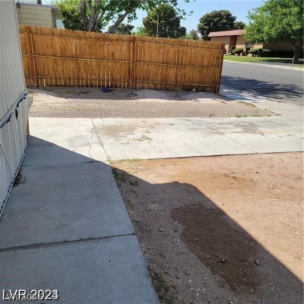 5545 Everglade St, Las Vegas, NV 89142 photo
