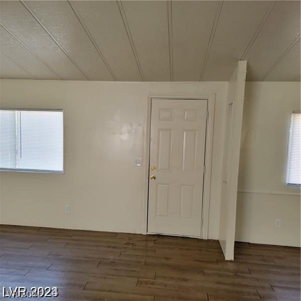 5545 Everglade St, Las Vegas, NV 89142 photo