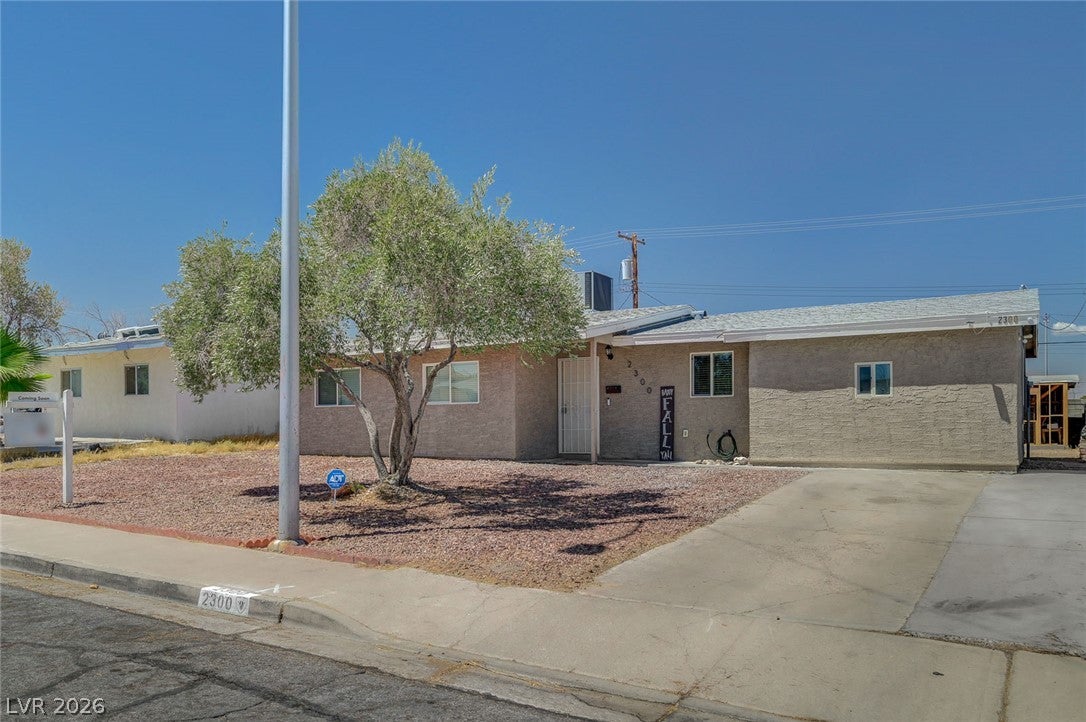 2300 Dune Dr, Las Vegas, NV 89106