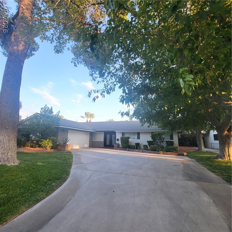 2917 Colanthe Ave, Las Vegas, NV 89102 photo