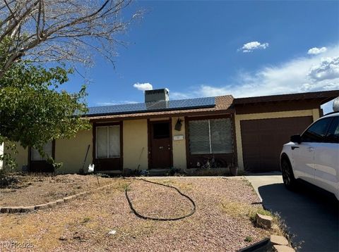 Single Family Residence in Henderson NV 220 Dogwood Street.jpg