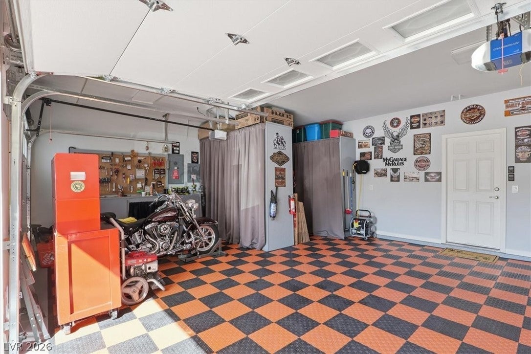6120 Silken Saddle St, North Las Vegas, NV 89031 photo