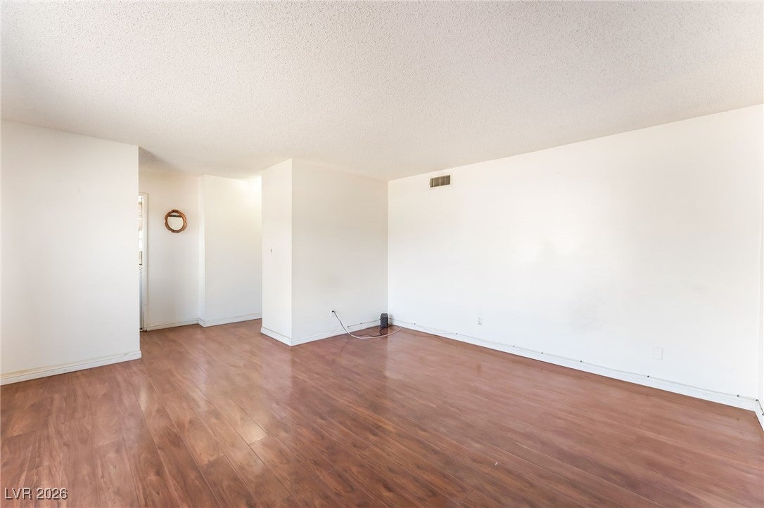 3091 Oxford Ln, Las Vegas, NV 89121 photo