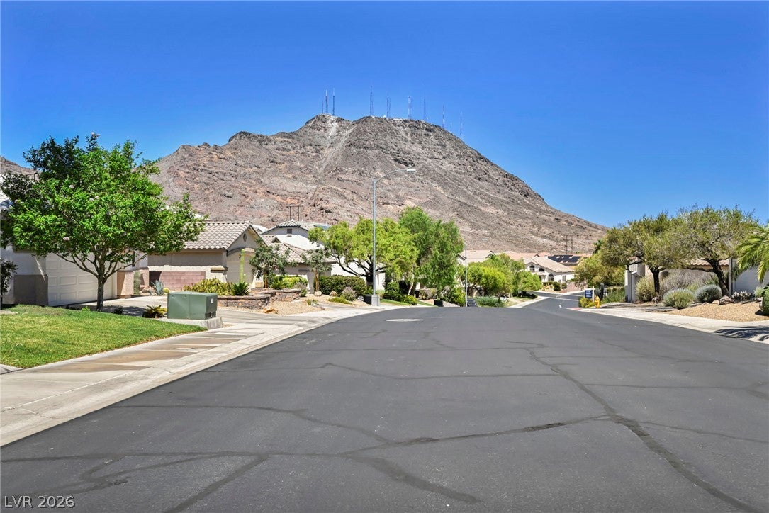 49 Blaven Dr, Henderson, NV 89002 photo
