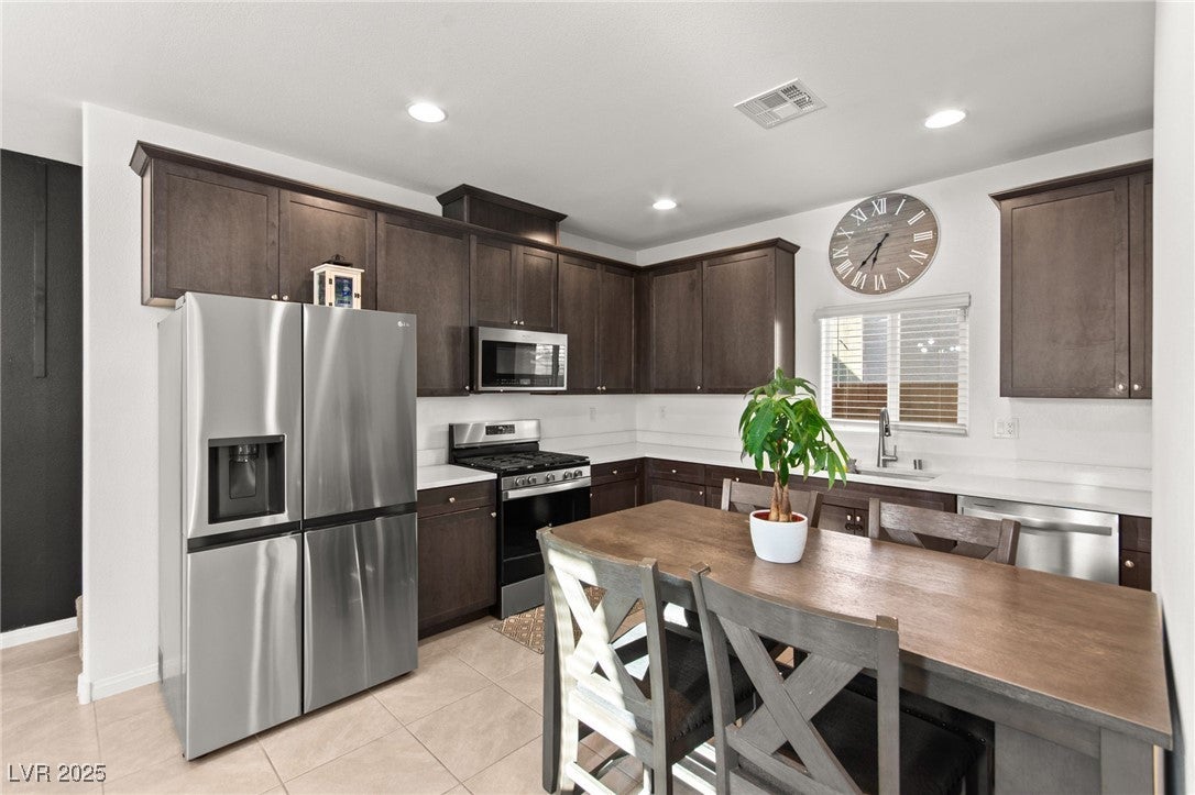 4057 Pioneer Ridge Ct, Las Vegas, NV 89115 photo