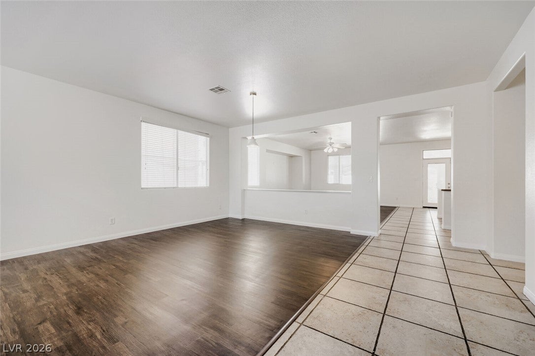 903 Golden Poppy St, Las Vegas, NV 89110 photo