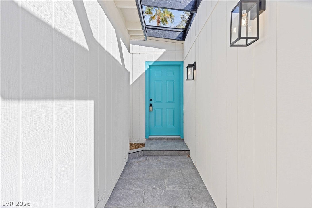 3368 Nahatan Way, Las Vegas, NV 89169 photo