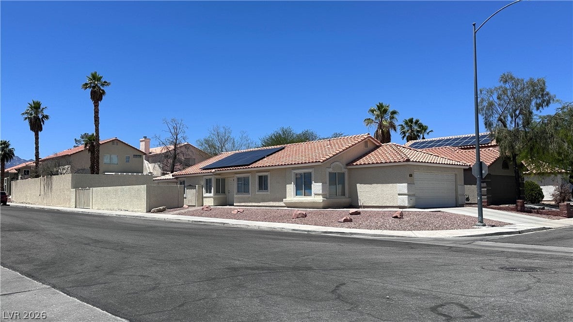1001 Transom Dr, Las Vegas, NV 89128 photo