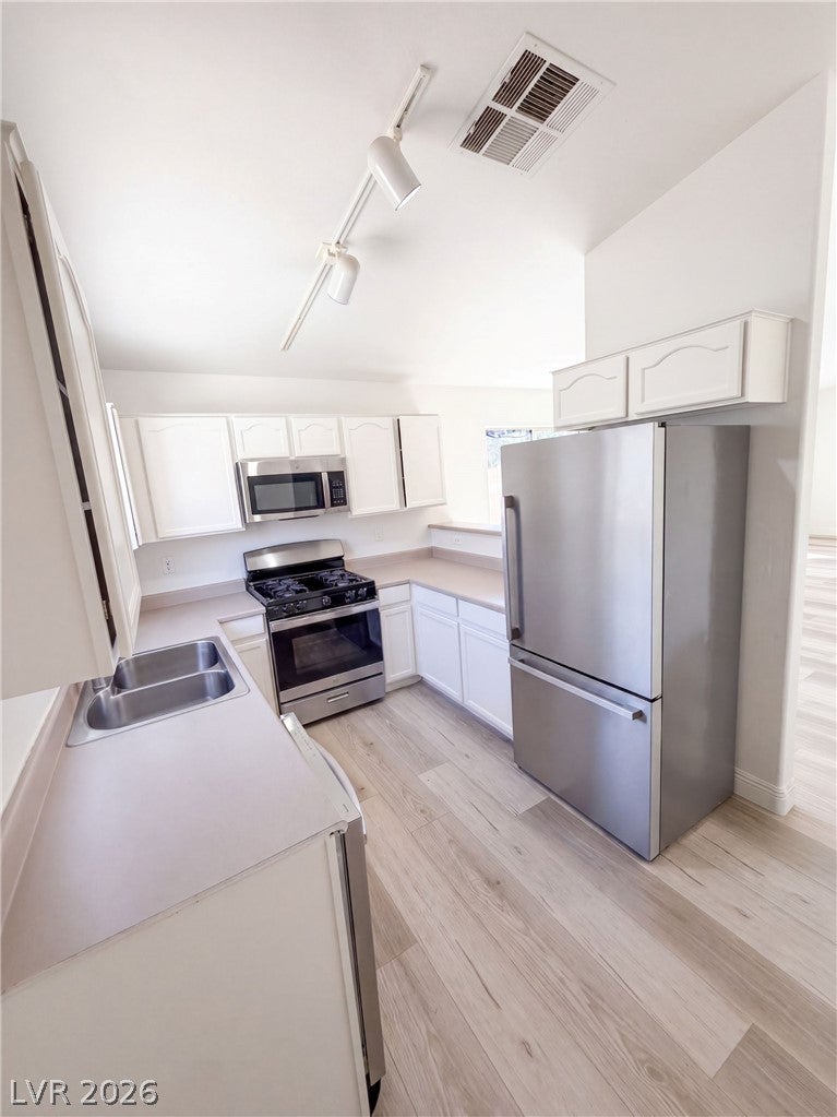 5222 Jewel Canyon Dr, Las Vegas, NV 89122 photo