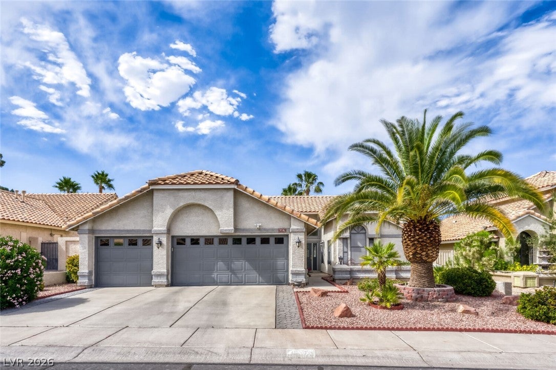 9536 Cliff View Way, Las Vegas, NV 89117 photo