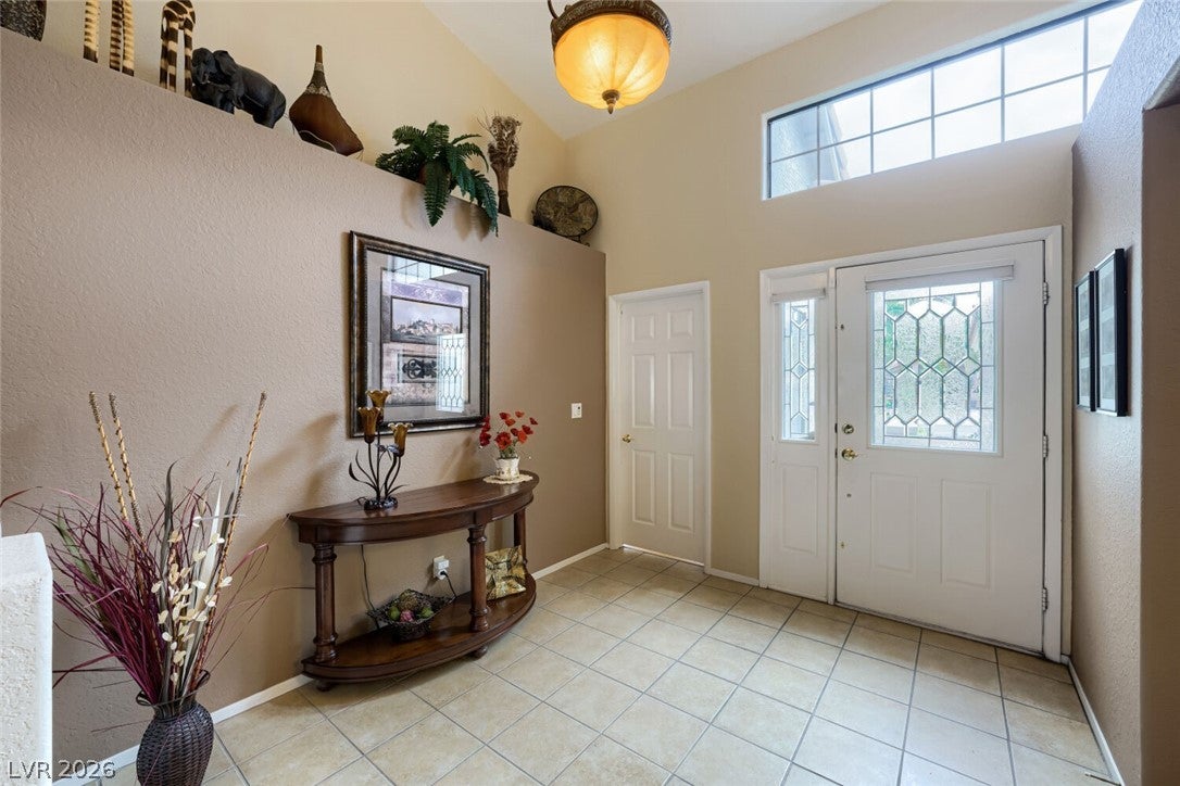 9536 Cliff View Way, Las Vegas, NV 89117 photo